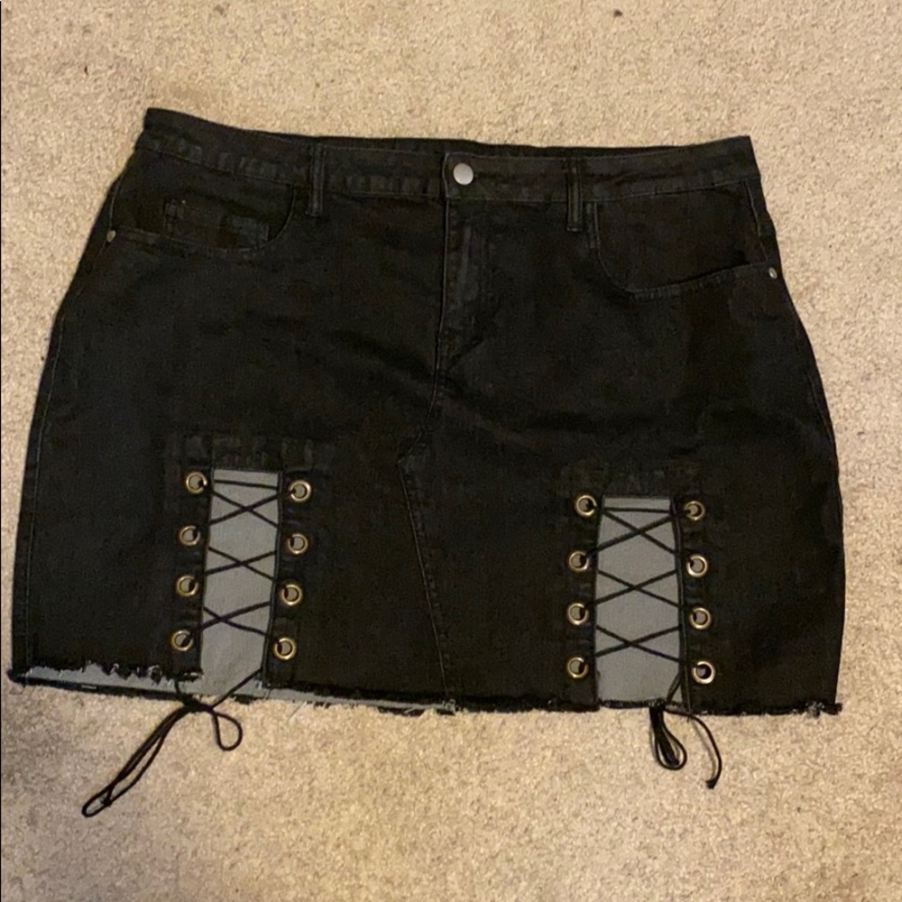 FashionNova- Frisky Mini Skirt